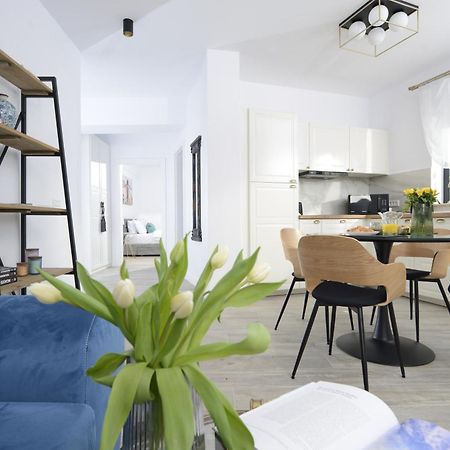 The Clock Apartment Voluntari Luaran gambar