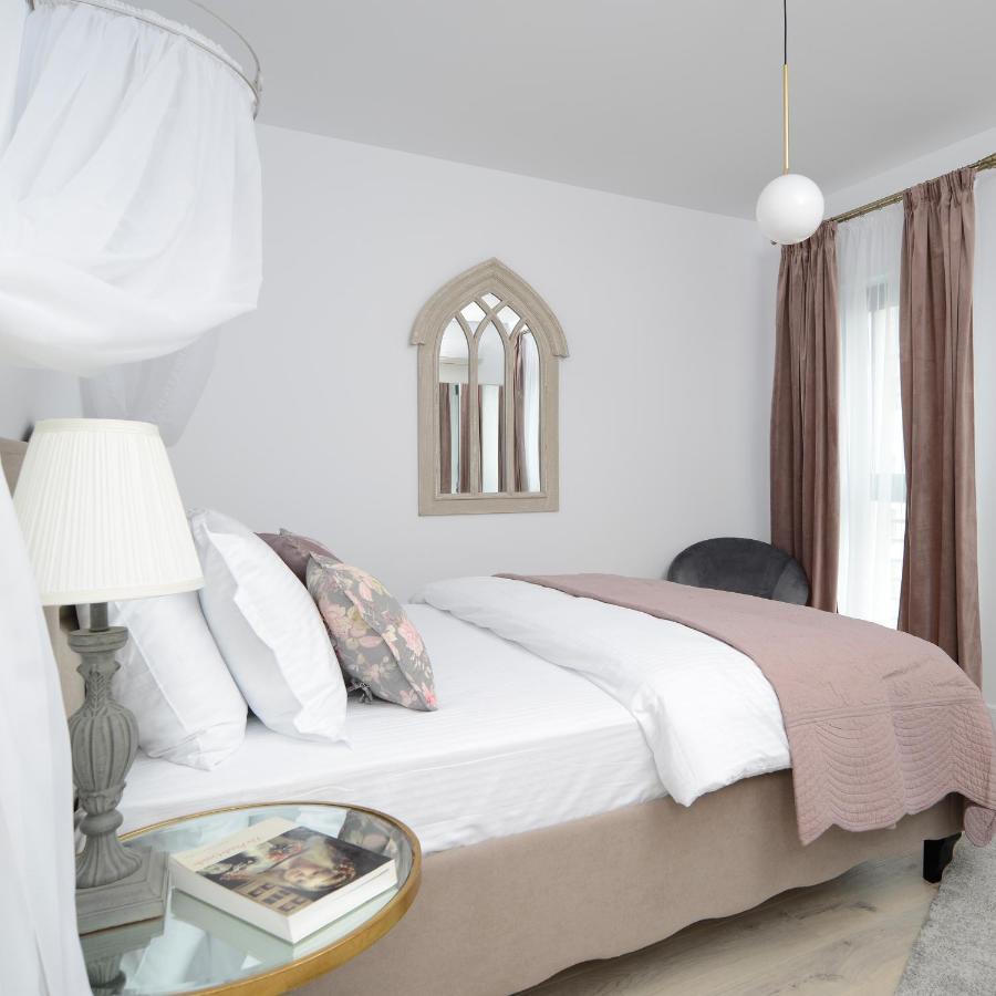 The Clock Apartment Voluntari Luaran gambar