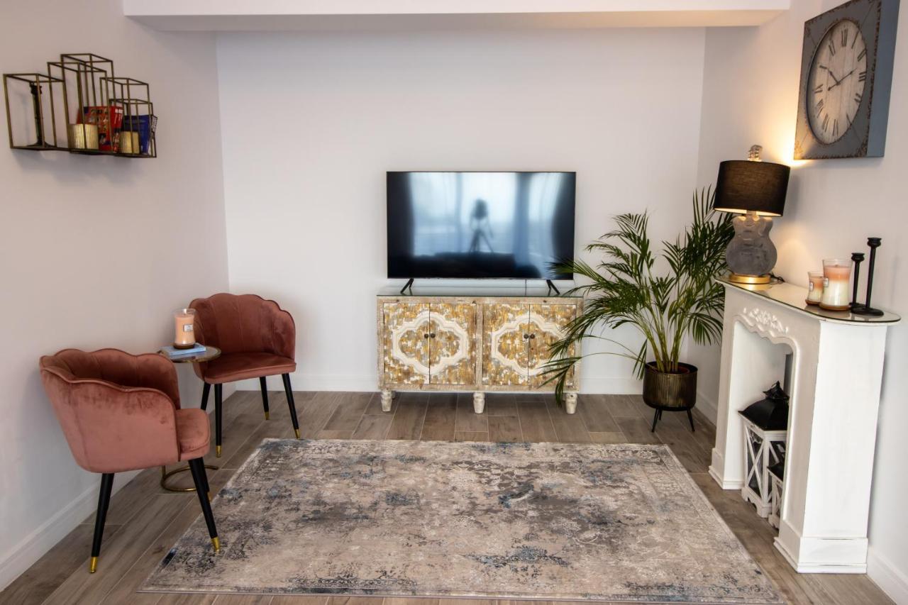 The Clock Apartment Voluntari Luaran gambar